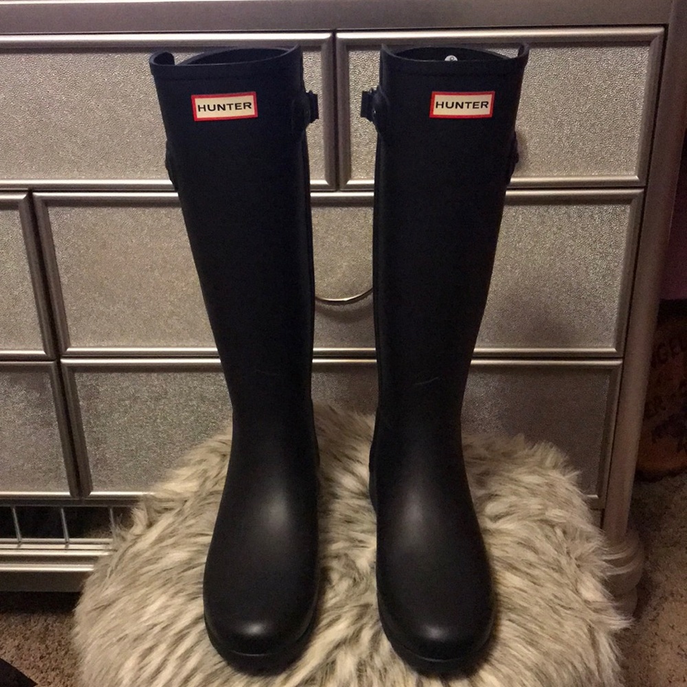 Hunter Refined boots with back strap (black matte)